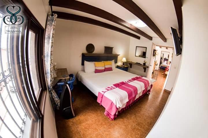 קרטרו Hotel Tres Sofias מראה חיצוני תמונה